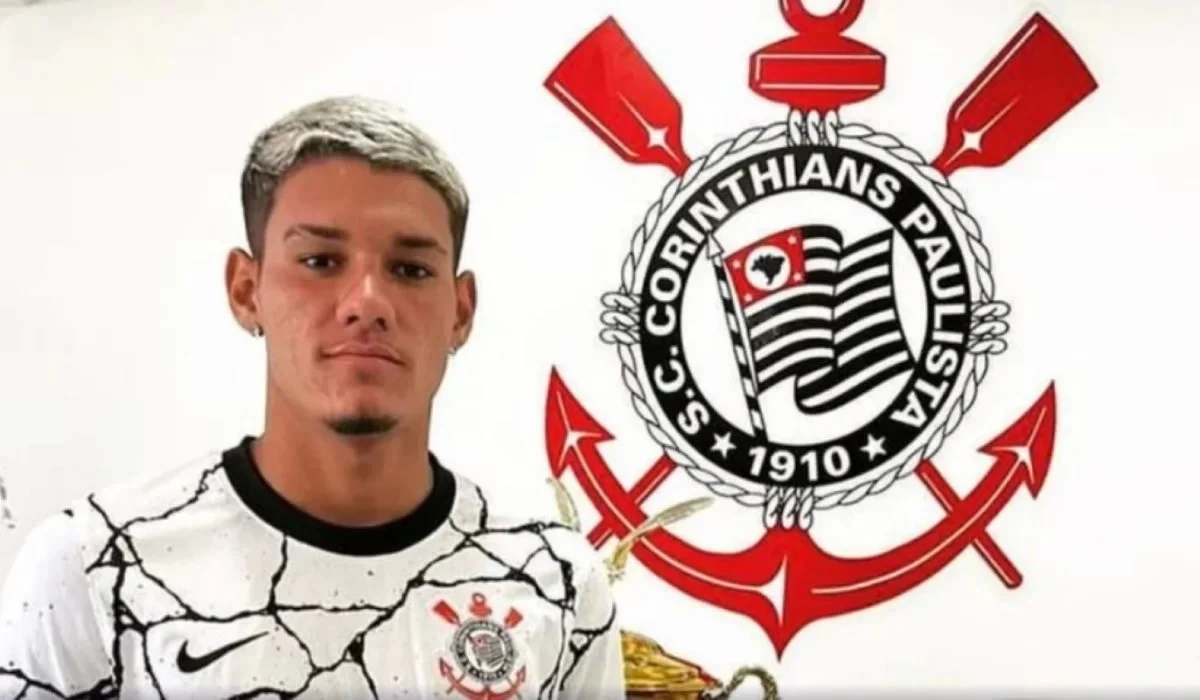Jogador Dimas Cândido, da categoria sub-20 do Corinthians