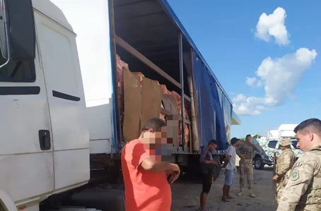 Homem é preso em Pernambuco com 66 toneladas de alimentos