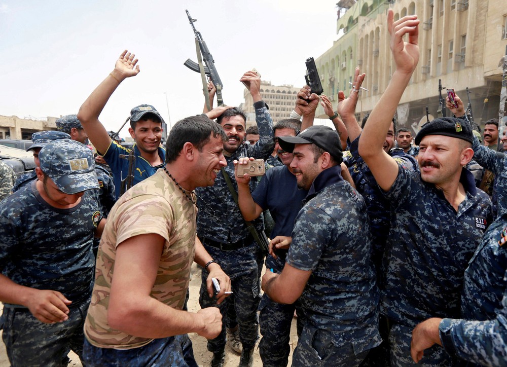 Polícia Federal do Iraque celebra retomada da cidade de Mossul