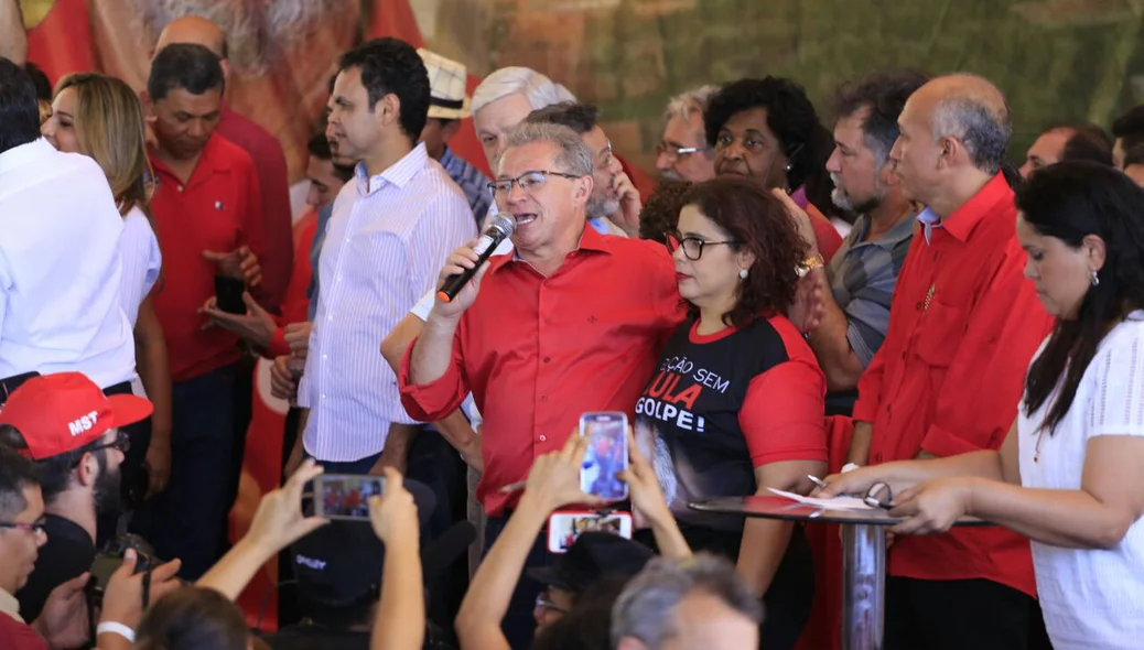 Assis Carvalho marca presença no ato do ex-presidente em Altos