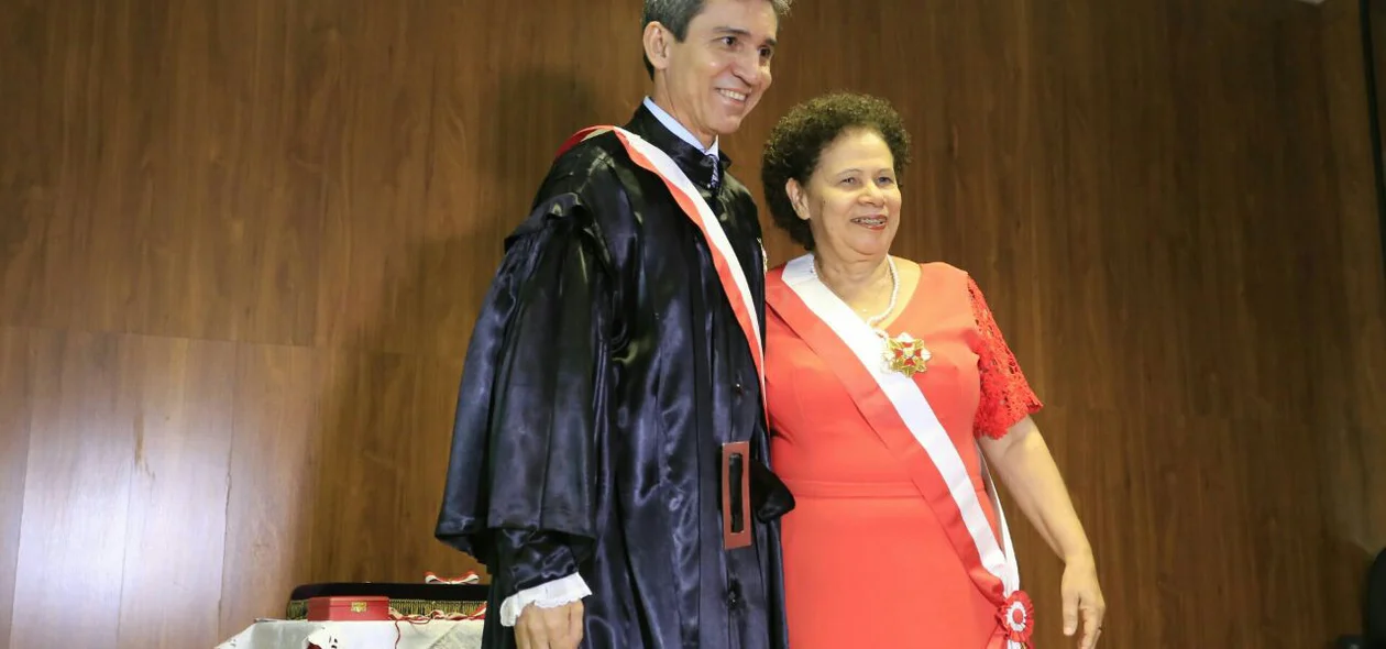 Senadora Regina Sousa é homenageada pelo TST
