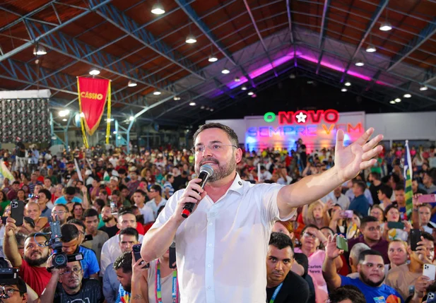 Fábio Novo leva mais de 20 mil pessoas a evento para discutir Teresina