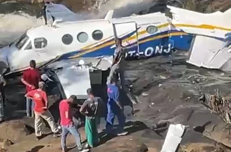 Destroços do avião em que Marília Mendonça estava a bordo