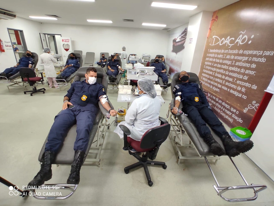 Mais de 60 guardas municipais doam sangue no Hemopi