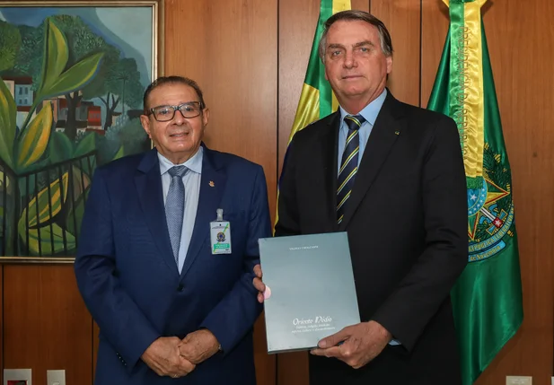 Valdeci Cavalcante é recebido pelo presidente Jair Bolsonaro em Brasília