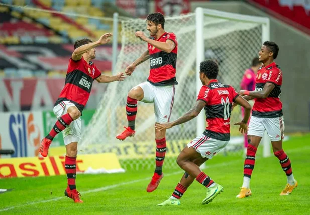 Flamengo ganha do São Paulo por 5 a 1