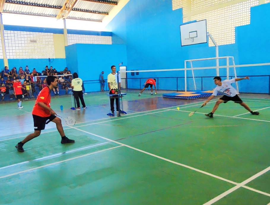 Campeonato Badminton na E.M Parque Itararé