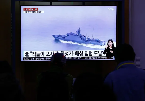 Coreia do Norte troca tiros com navios da Coreia do Sul na fronteira