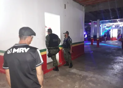 Polícia Militar durante fiscalização de decreto em Teresina