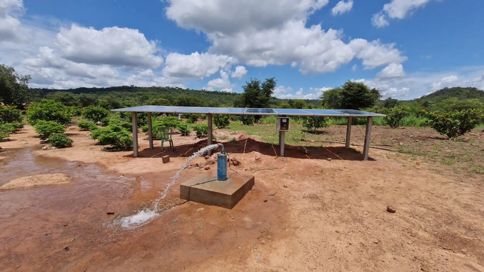 Sistema de bombeamento de água com energia solar