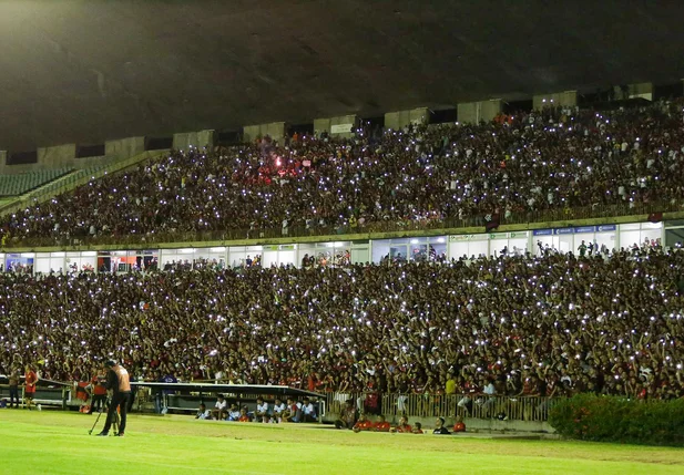 Torcida do Flamengo no Albertão
