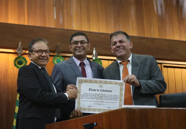Pastor Fernando de Ramos recebe título de cidadania piauiense