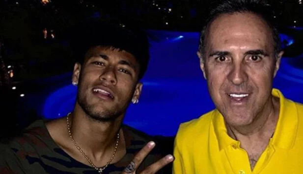 Empresário Wagner Ribeiro ao lado de Neymar