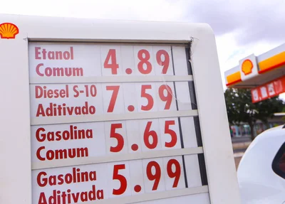 Gasolina comum a R$ 5,65