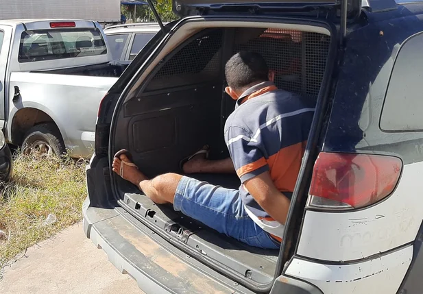 Homem preso pela Polícia Civil de Timon