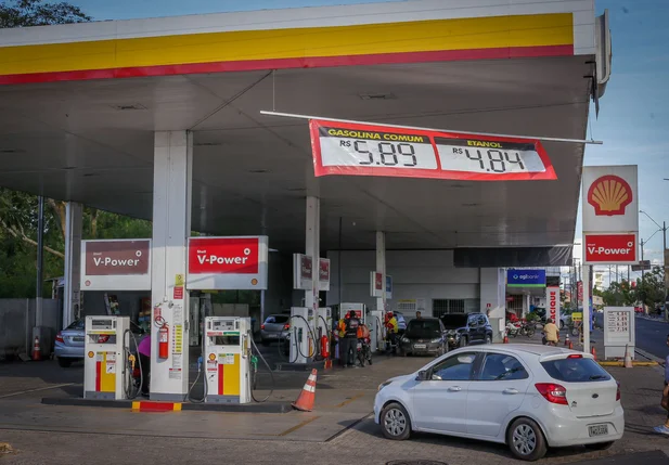 Menor preço da gasolina em Teresina após a redução do ICMS