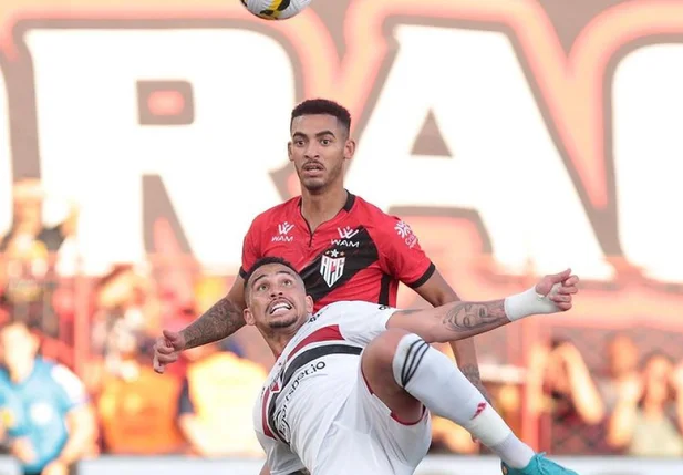 São Paulo vence por 2 a 1 sobre o Atlético-GO