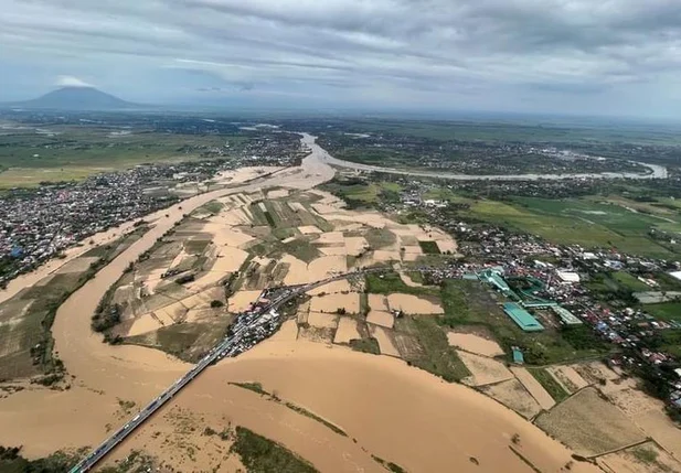 Área inundada após tufão nas Filipinas