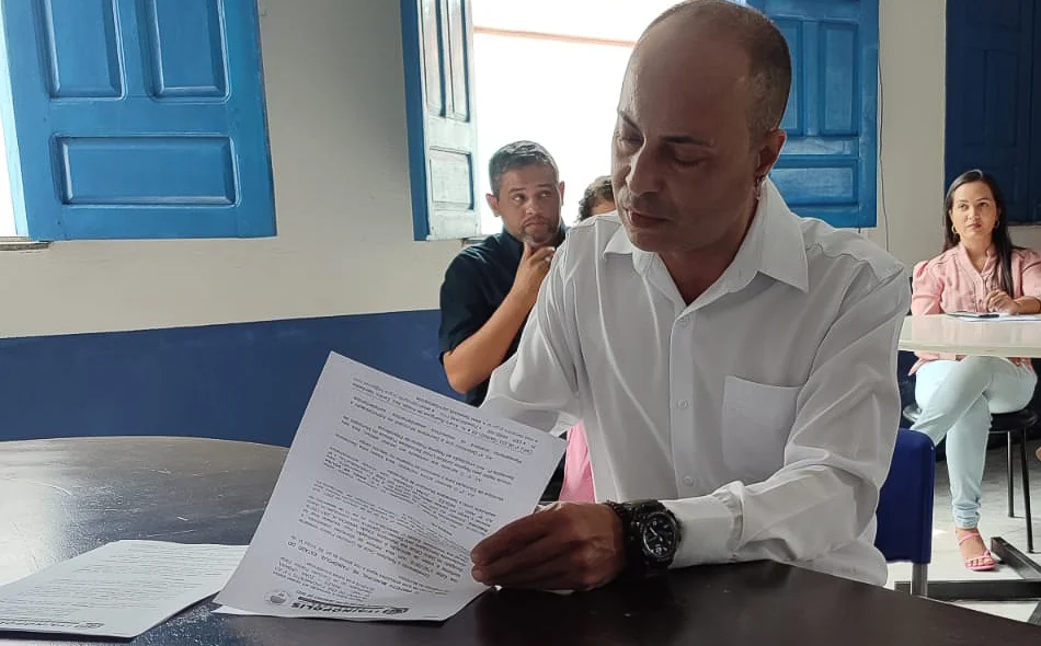 Novos servidores efetivos tomaram posse na área da Educação e da Saúde de Itainópolis