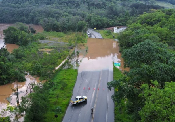 Chuvas em Santa Catarina deixaram 2 mortos