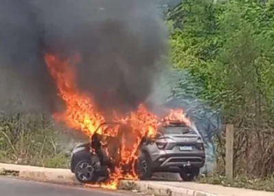 Carro de médica foi incendiado na PI 112, em Teresina