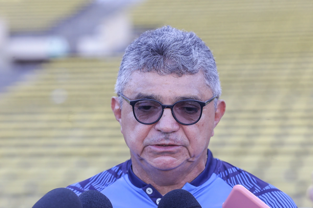 Flávio Araújo , Treinador de futebol