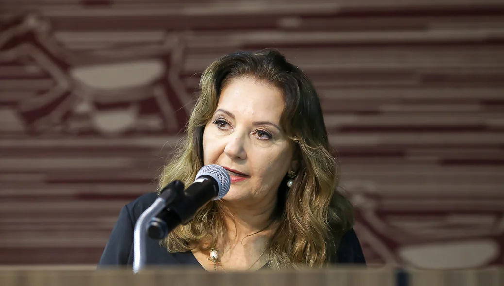 Ministra Liana Chaib