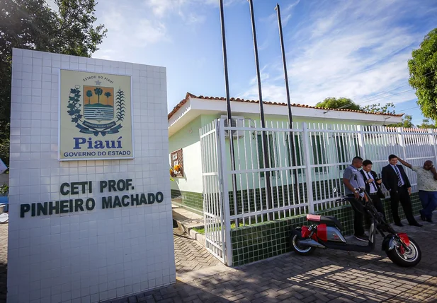 Governo entrega reforma de escola de tempo integral em Teresina nesta segunda (22)