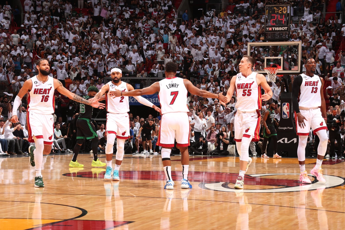 Miami Heat vence Boston Celtics novamente e fica a uma vitória da final da NBA