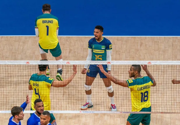 Seleção brasileira masculina de vôlei venceu a França por 3 sets a 1