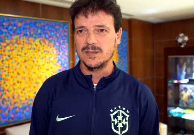 Fernando Diniz é nomeado técnico da seleção brasileira por um ano