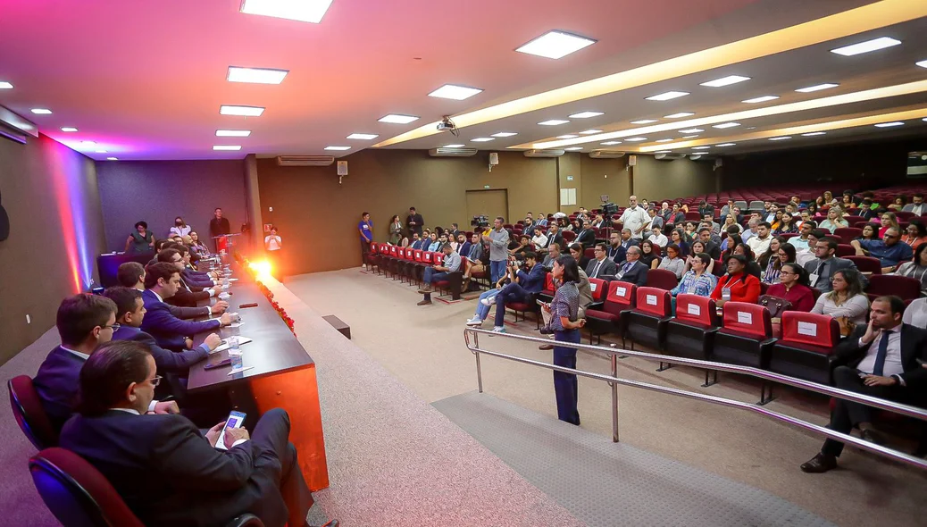 O seminário ocorreu no auditório da OAB