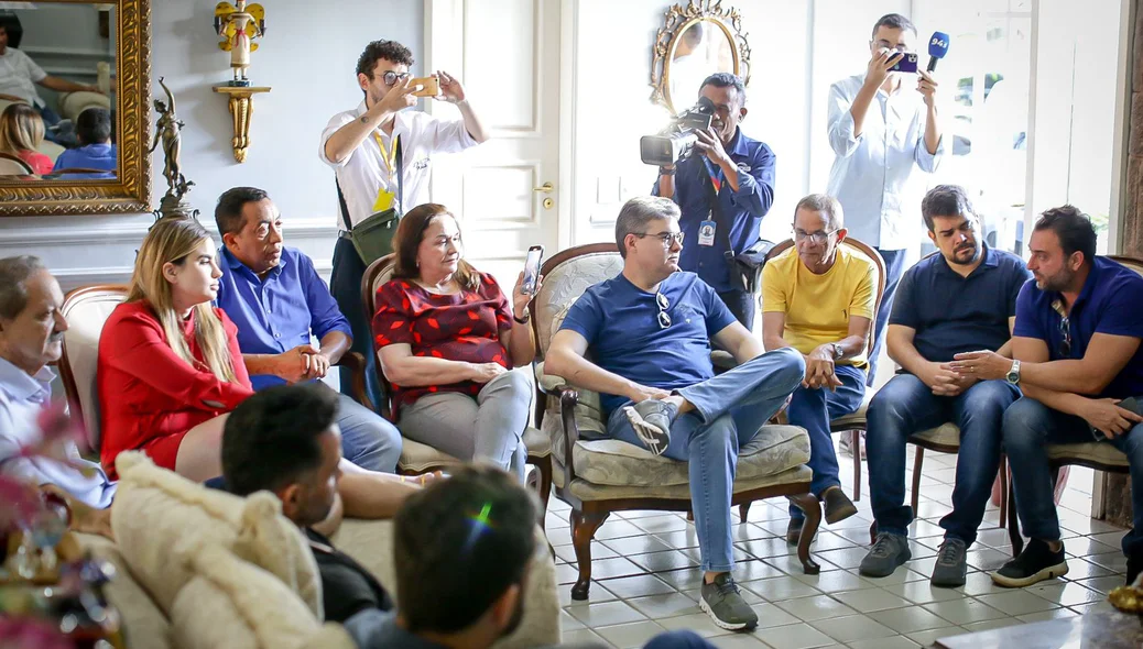 Reunião da oposição na casa do senador Ciro Nogueira