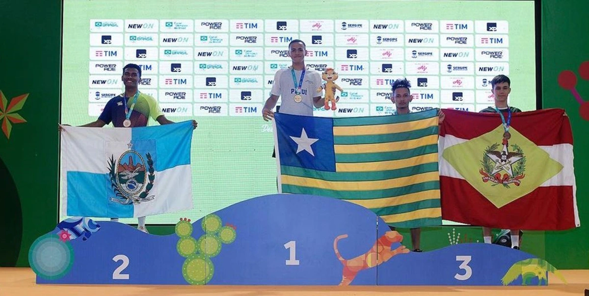 Klerton Zaidan, atleta de badminton, conquista ouro no Jogos da Juventude