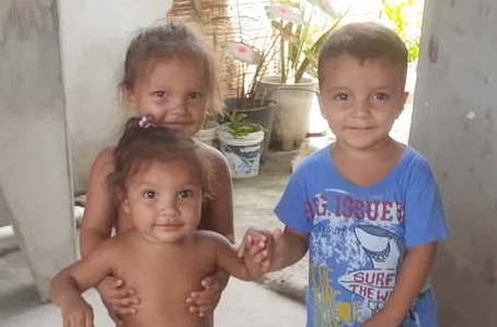 Crianças que morreram carbonizadas em São José do Divino