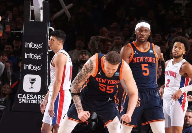 New York Knicks vence com erro de arbitragem Detroit Pistons