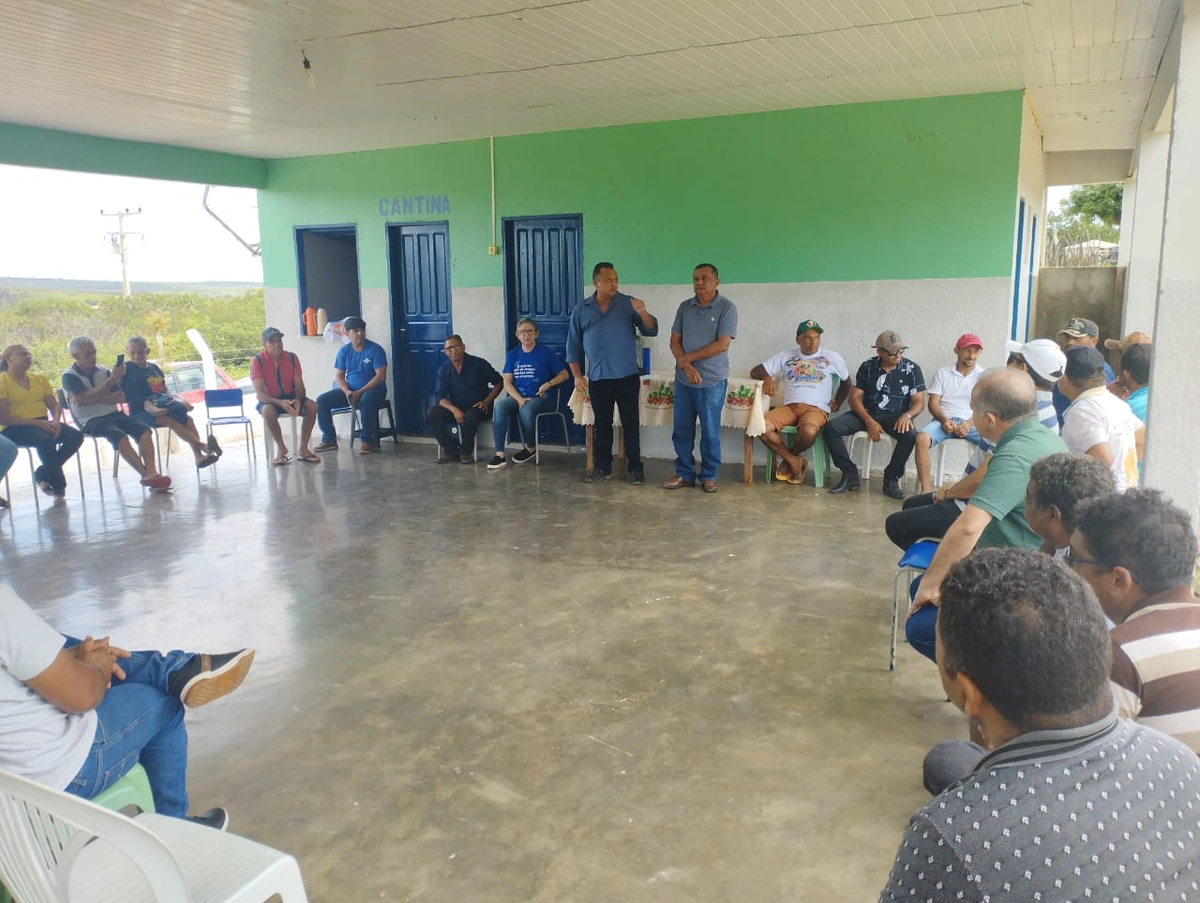 Prefeito e vice-prefeito de Itainópolis estiveram presentes em assembleia da Cajita