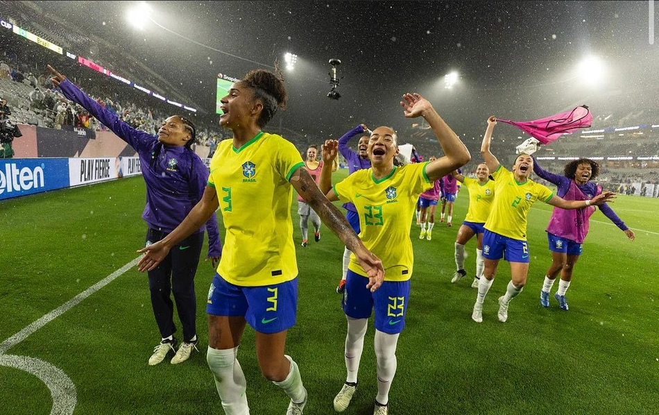 Seleção Brasileira comemora vaga na final da Copa Ouro