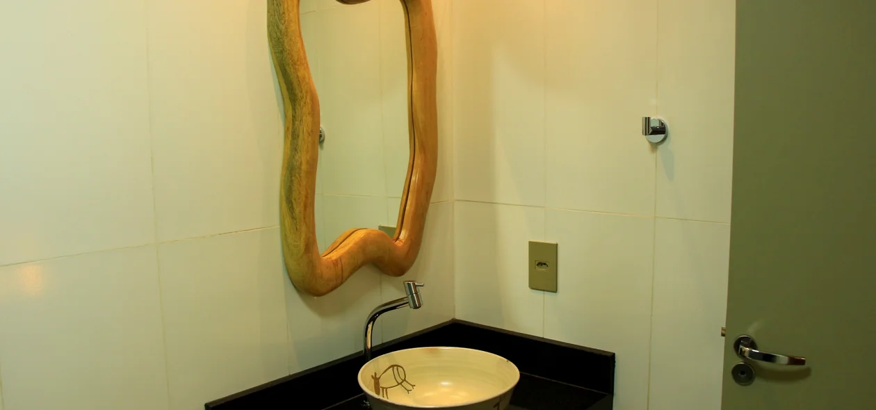 Design do banheiro do Hotel Serra da Capivara