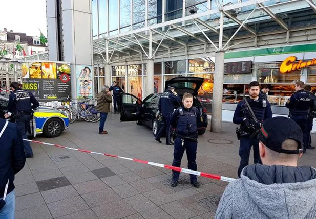 Homem atropela três pessoas na Alemanha