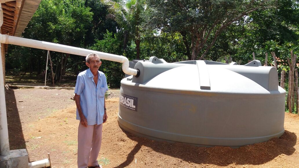 Cisternas ajudam moradores da zona rural de Esperantina