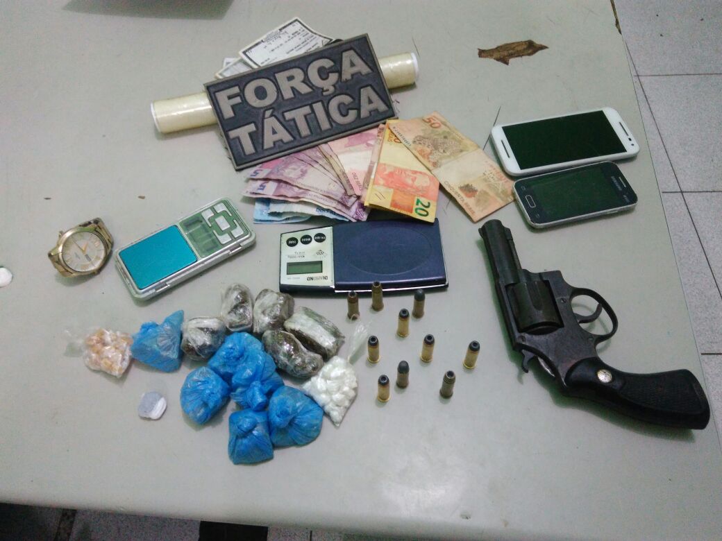 Polícia prende quatro pessoas por tráfico de drogas em Teresina 