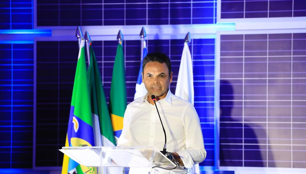 Políticos no Complexo Solar Nova Olinda em Ribeira do PI