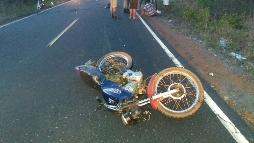 Motocicleta destruída