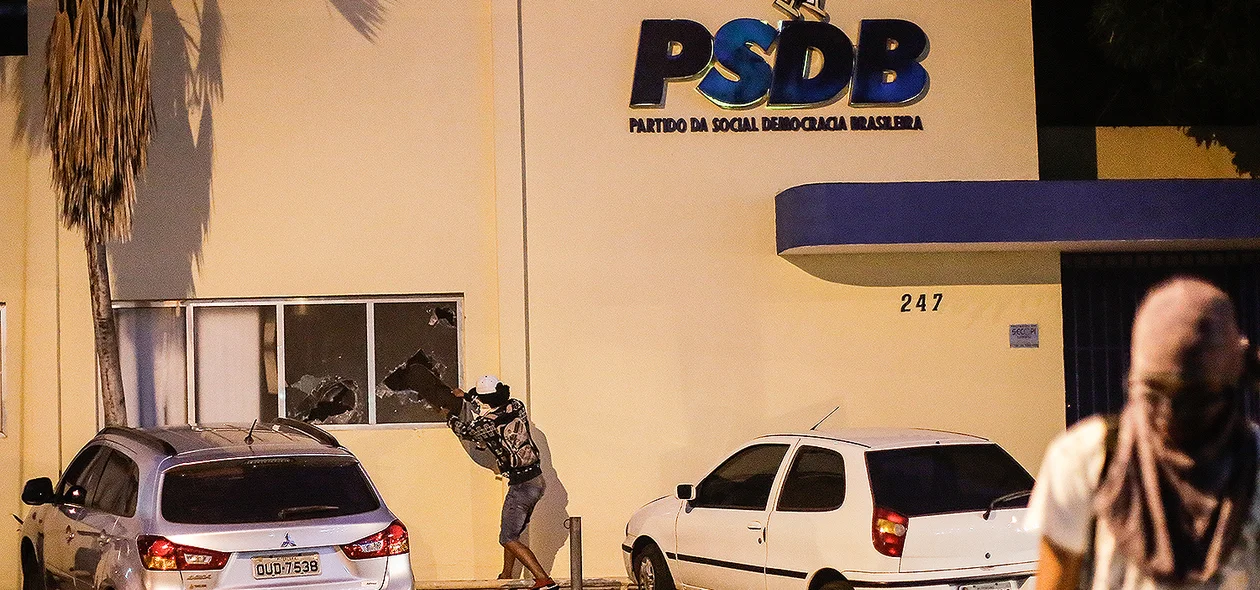 Sede do PSDB é alvo de vândalos em Teresina