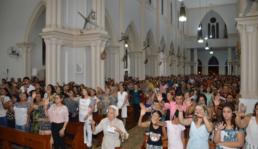 Católicos participam da celebração