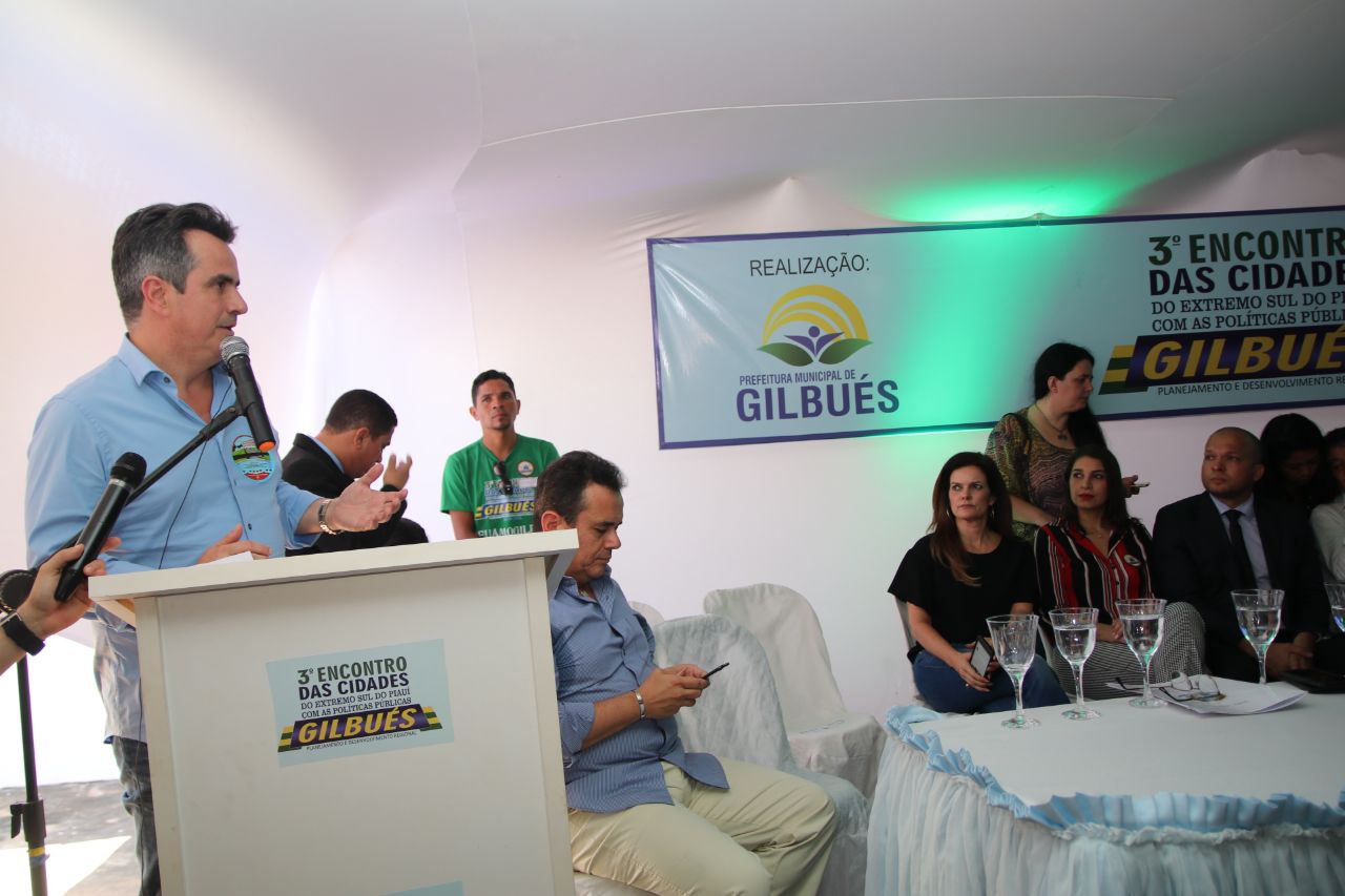 Ciro Nogueira durante discurso em Gilbués 