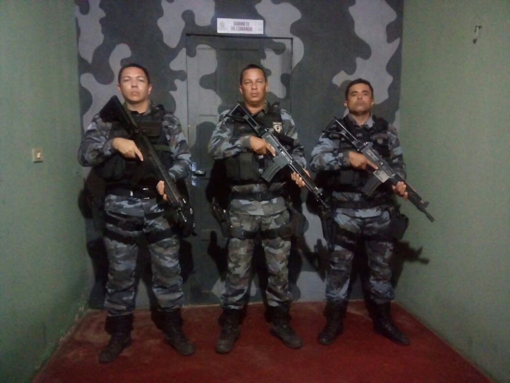 Equipe da Polícia Militar que participou da ação