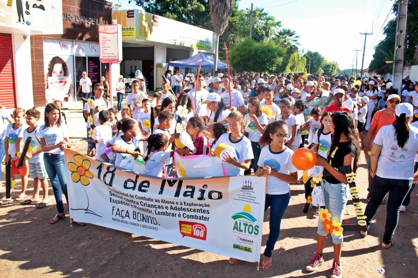 Caminhada marca Dia de Combate à Exploração de Crianças em Altos