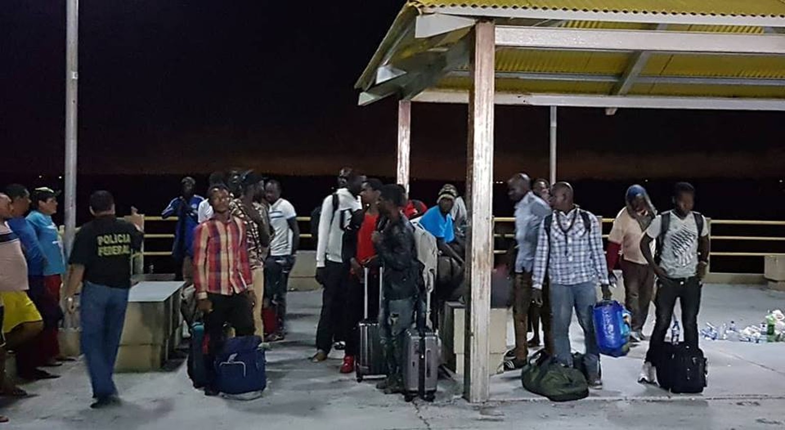 Barco com imigrantes é resgatado no Maranhão